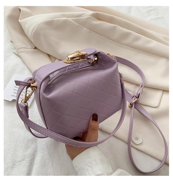 TÚI ĐEO CHÉO VTRQUAICAI XINH XẮN !