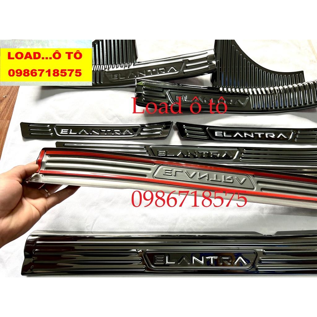 Ốp Bậc Chân, Nẹp Bước Chân Xe Huyndai Elantra 2023-2018 Mẫu Titan Xước Cao Cấp Nhất Thị Trường