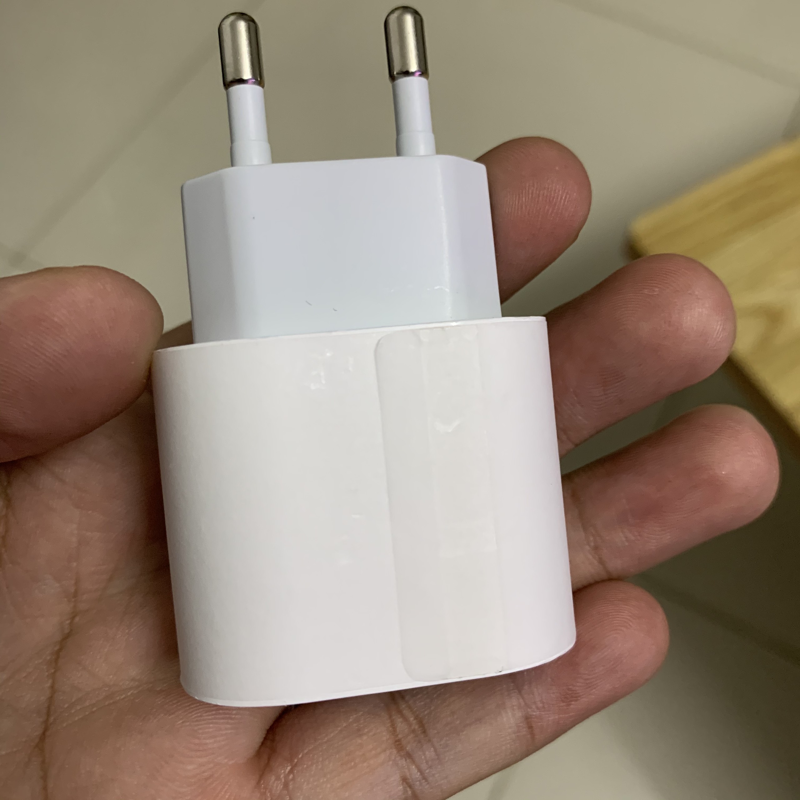 Adapter Củ sạc nhanh Iphone 18W + cáp  dữ liệu Type  C to lightning ( Tặng kèm chọt sim inox)  dùng cho Iphone  8, X,XS,XSmax,11,11 Promax, IPad Pro kiểu chân tròn hàn Quốc tặng que chọt sim (Kèm ảnh thật)