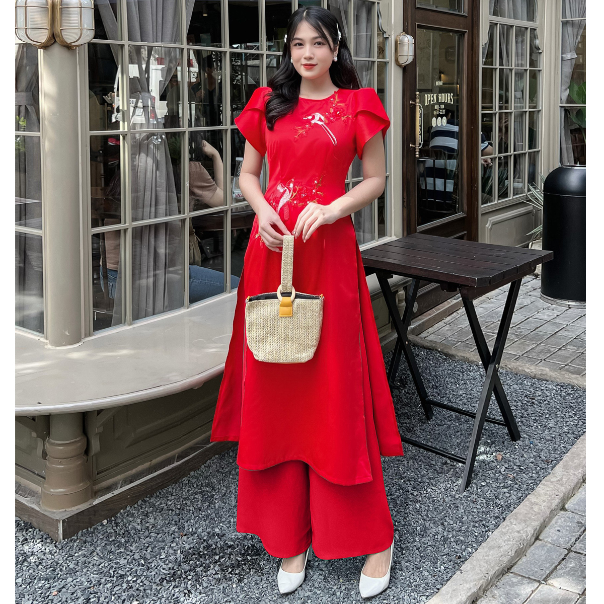 Áo dài cách tân kết hoa thêu 3D sang trọng AD030 - Khánh Linh Style