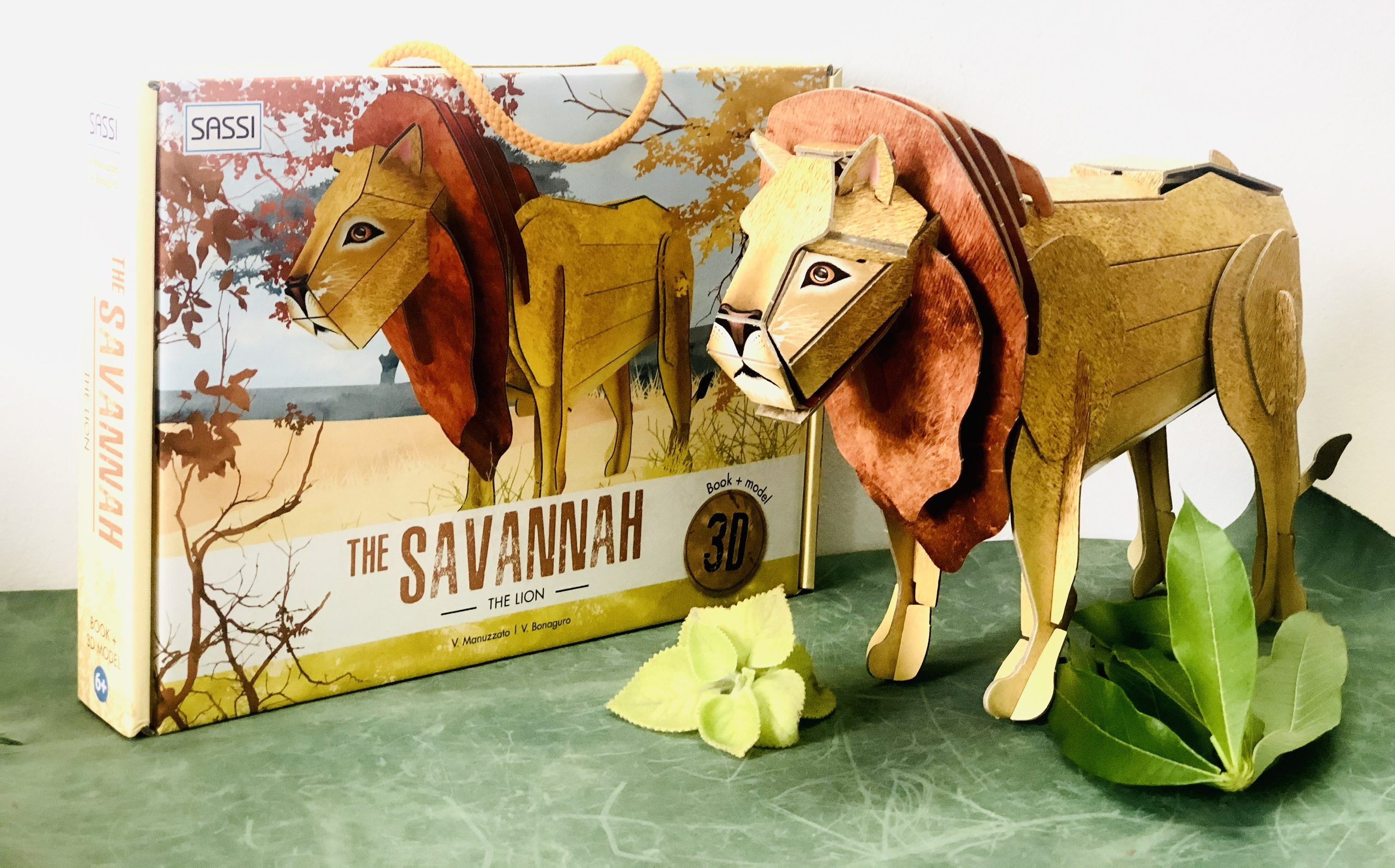 Mô hình giấy 3D Vua Sư Tử chính hãng Sassi Junior THE SAVANNAH - THE LION