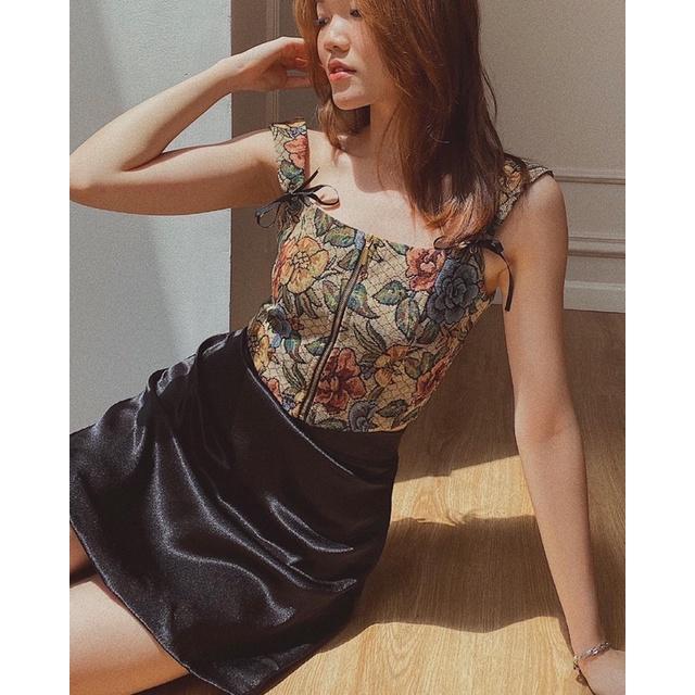 Áo croptop hoa hai dây