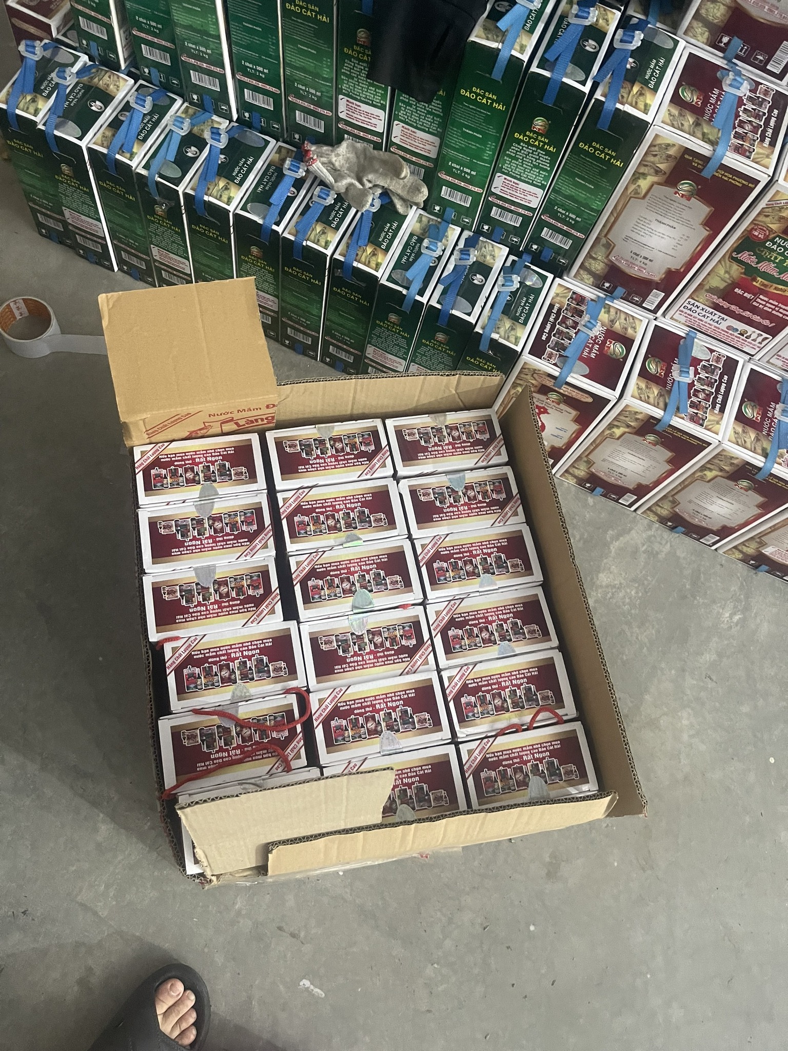 Nước mắm sá sùng thượng hạng 45N - Độ đạm cao, dung tích 500ml/1 chai, hộp 2 chai