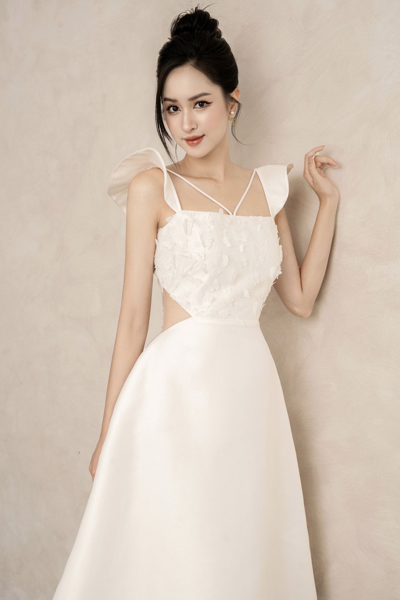 OLV - Đầm Kamari Cut Out Dress