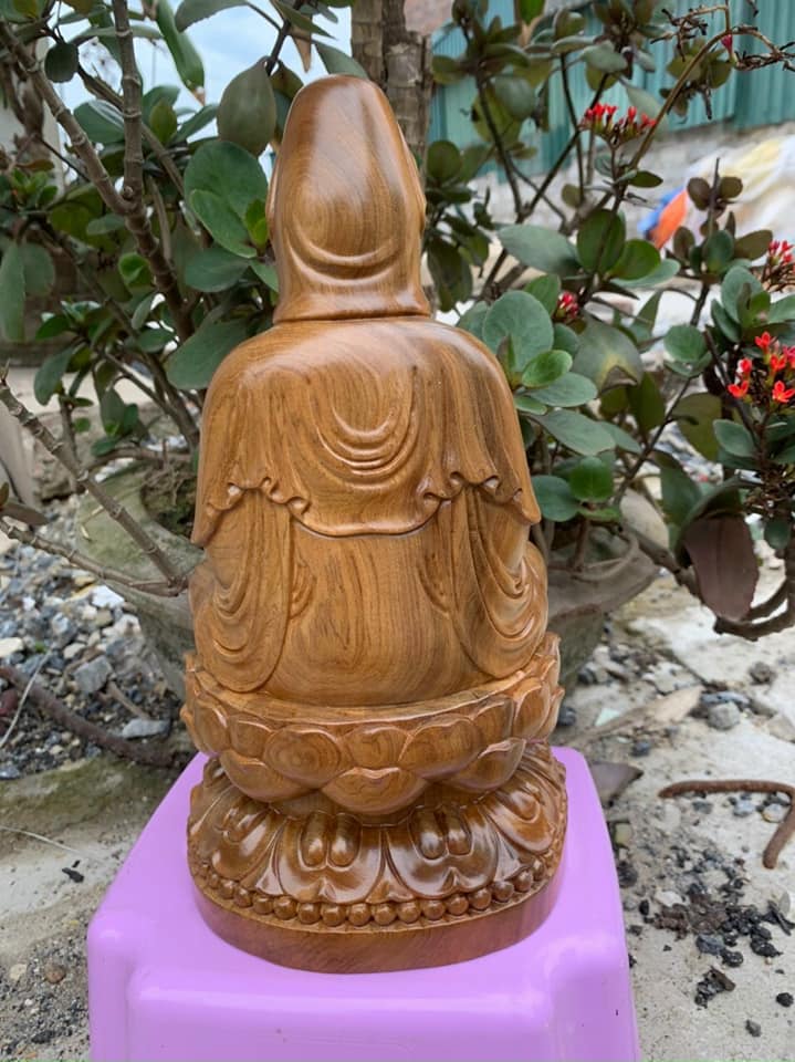 Tượng Phật Bà Quan Âm Bồ Tát Đặt Bàn Làm Việc Hoặc Trang Trí Ô tô - Gỗ bách xanh cao 20cm