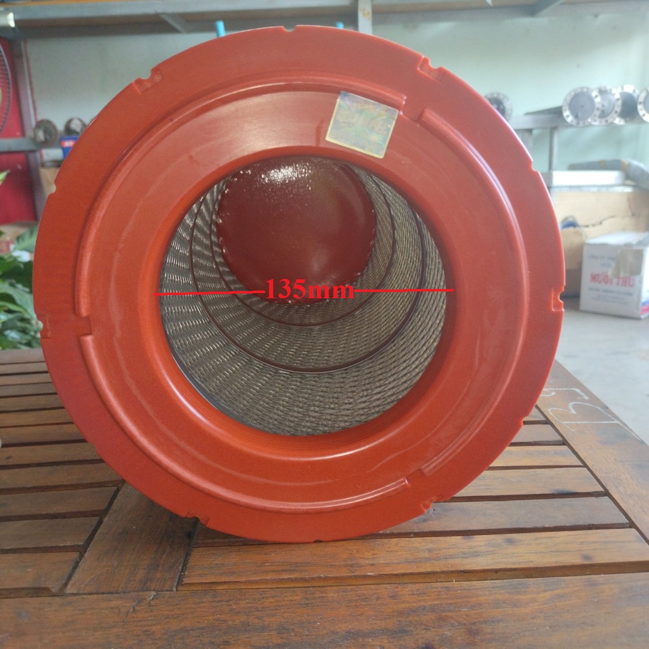 Lọc gió động cơ xe tải HINO, mã PU-2333, kích thước 230/135*330 cao su không ruột, đáy bằng