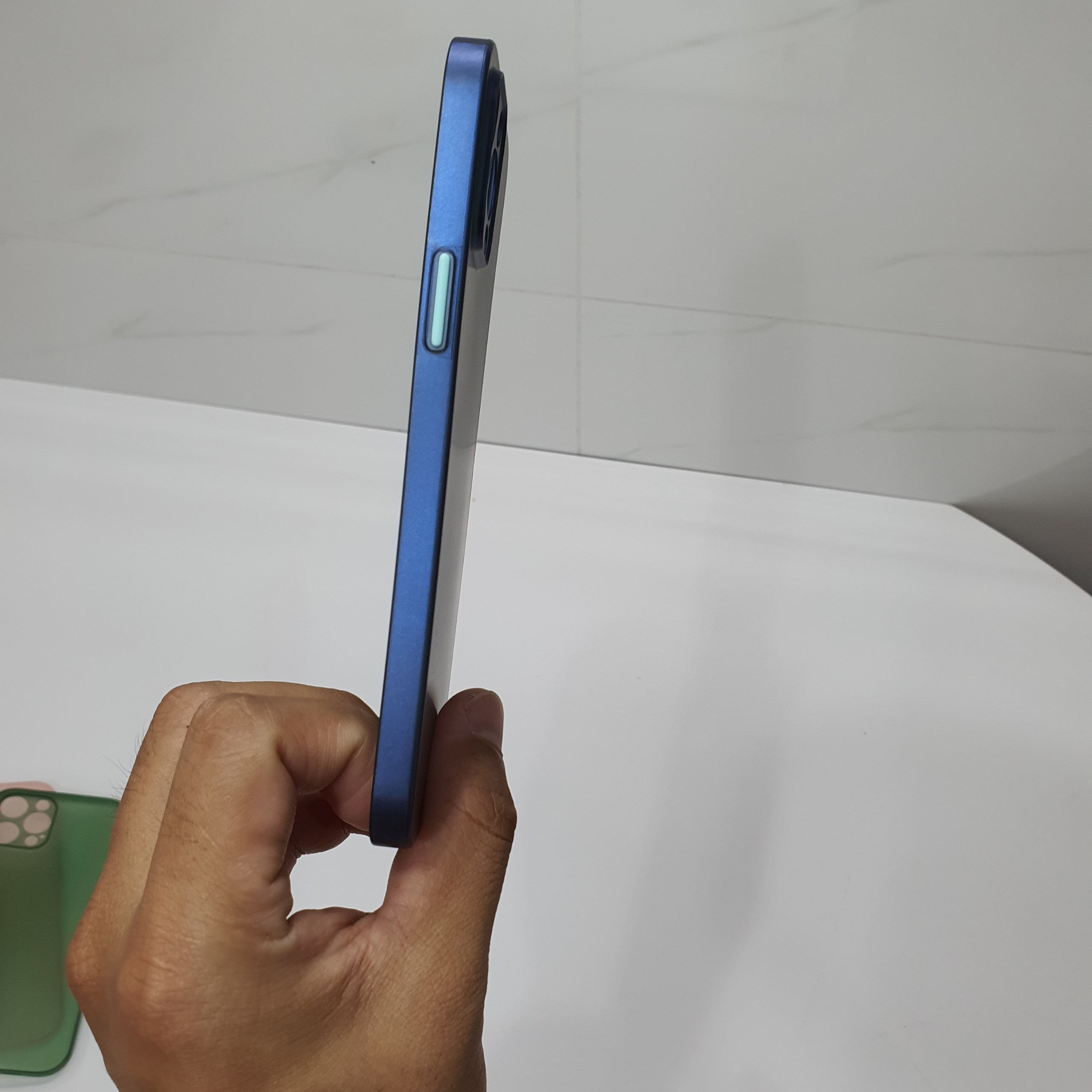 Ốp Lưng Cho iPhone 11, 11 Pro Max, 12, 12 Pro, 12 Pro Max - Trong Suốt Mờ Nhám, Chống Bụi, Chống Trày Xước, Mỏng Nhẹ