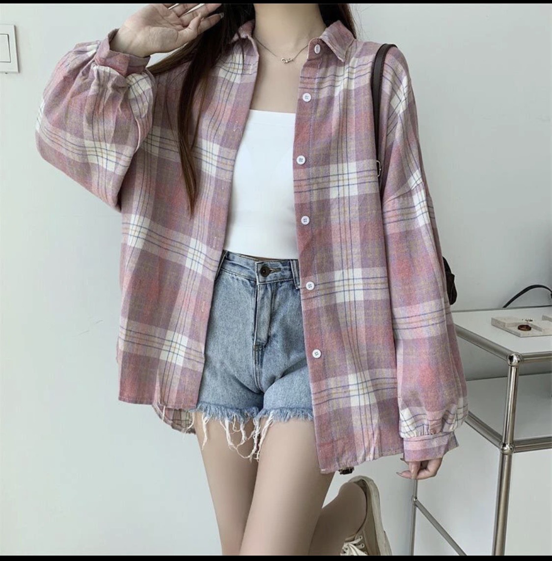 Áo sơ mi kẻ dài tay, form rộng, Chất vải mềm mịn, mát, thấm hút mồ hôi. Áo kiểu nữ đẹp form dưới 65kg Nesa shop