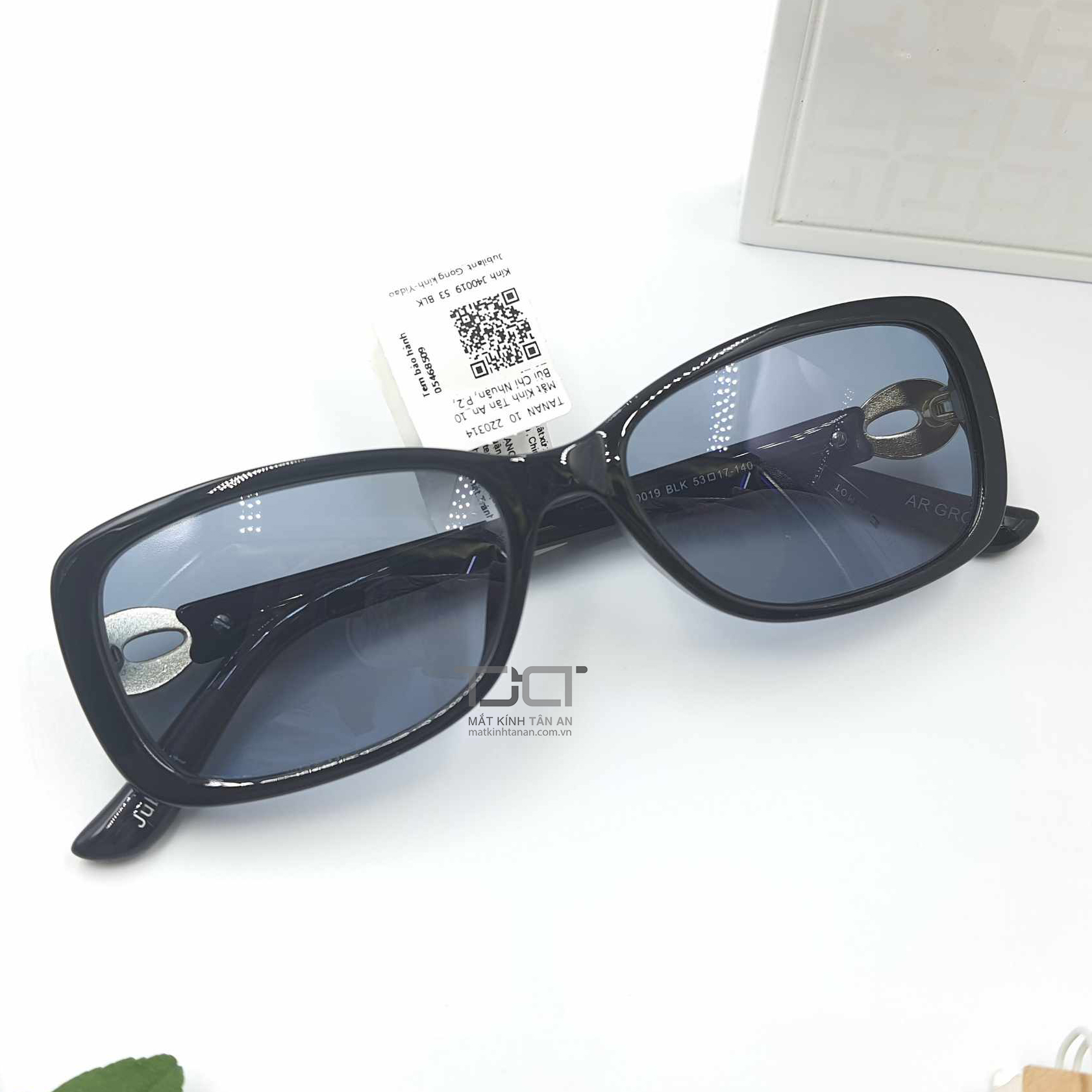 KÍNH MÁT THỜI TRANG NỮ, PHOM CHỮ NHẬT, CHÍNH HÃNG JUBILANT J40019
