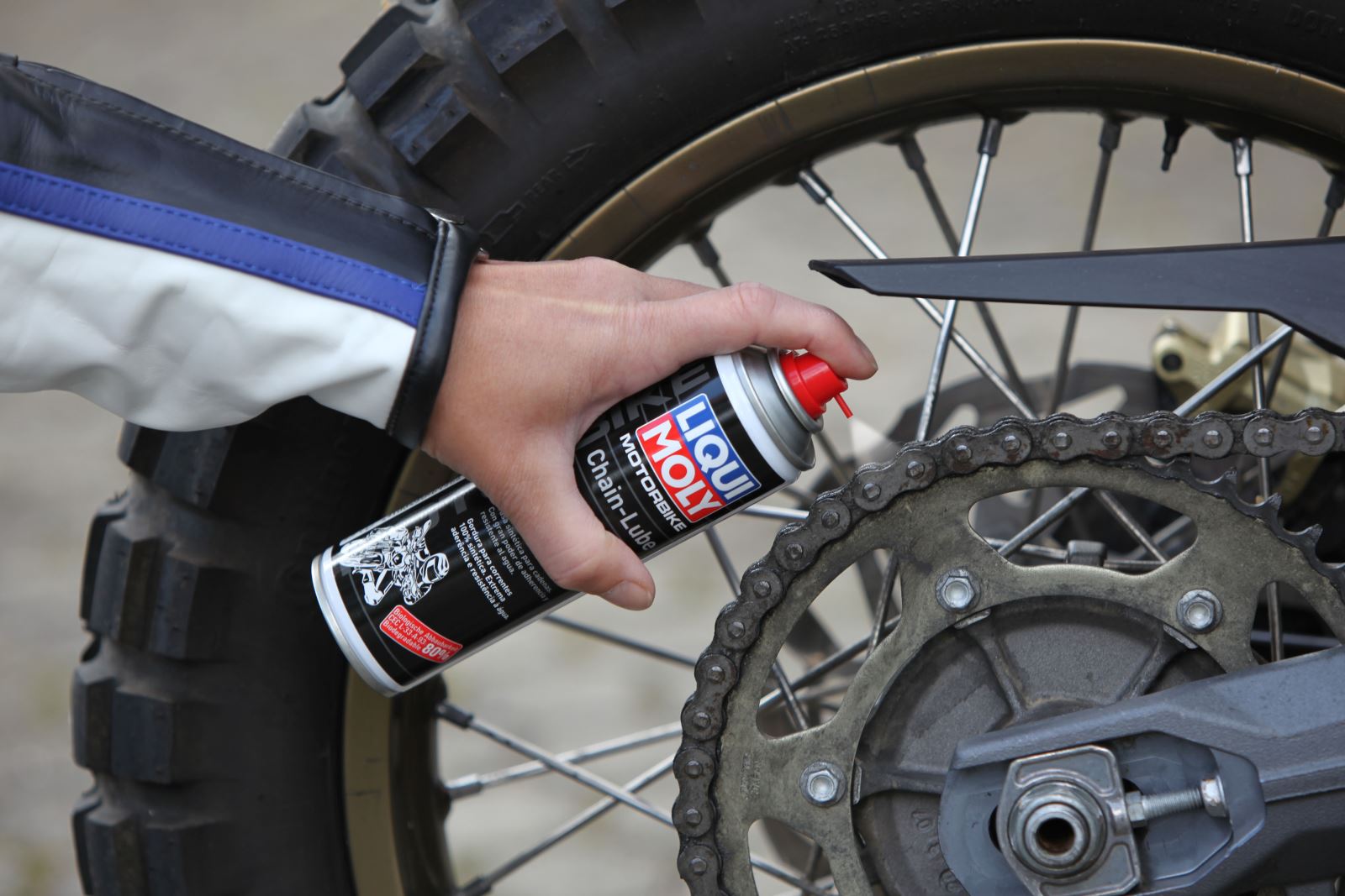 Chai dưỡng sên, xịt sên Liqui Moly 1508 250ml