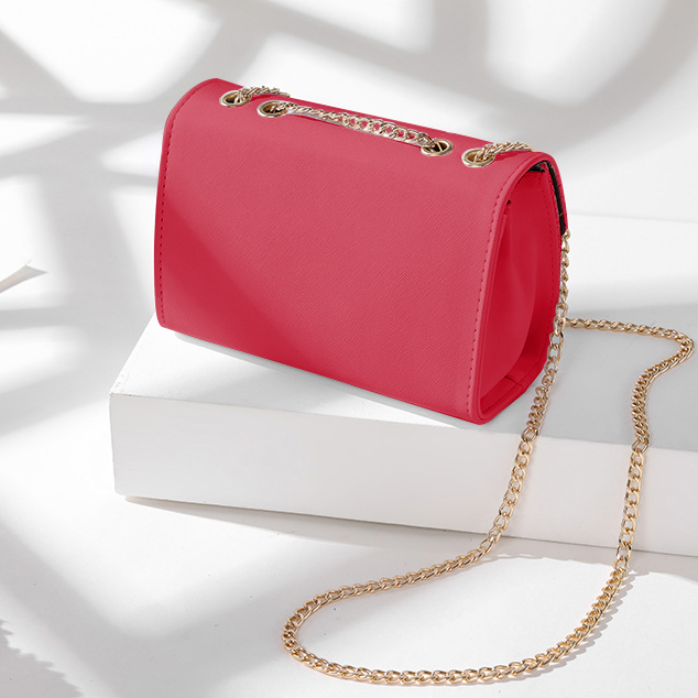 Túi Đeo Chéo Trái Tim ĐÍnh Ngọc T38