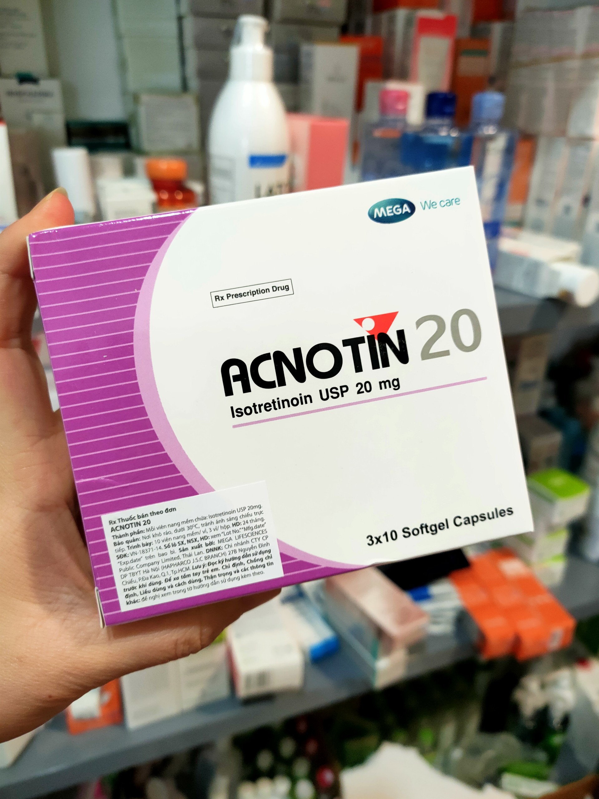 acnotin 30v hộp cài
