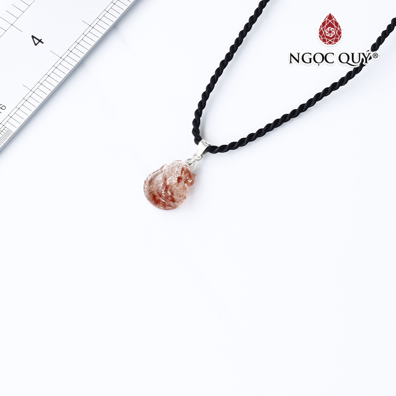 Mặt dây chuyền hồ ly đá thạch anh tóc đỏ 12x14mm mệnh hỏa, thổ - Ngọc Quý Gemstones