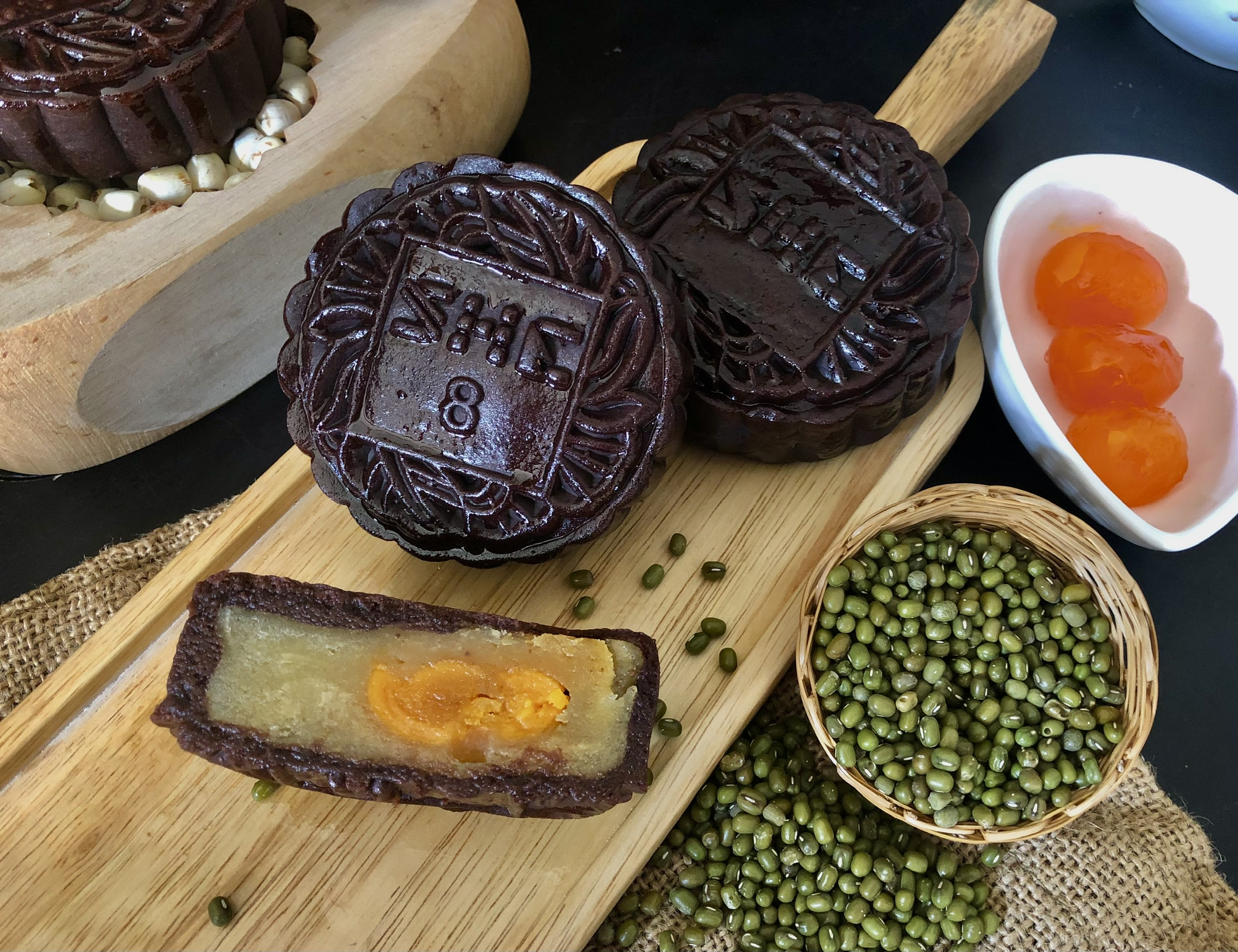 Bánh trung thu sô cô la 2023 - Nhân Đậu xanh - SHE Chocolate - Món quà sức khỏe dành tặng người thân - Trung thu 2023