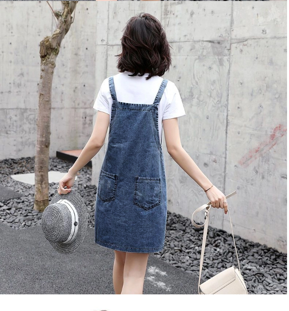 VÁY YẾM JEAN THÊU CHỮ PLAYFUL YOUTH D795