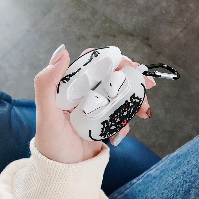 Airpods case, Ốp bảo vệ dành cho Airpods- Hình Chó Sói Phát Sáng_ Tặng kèm 1 móc khóa mèo con