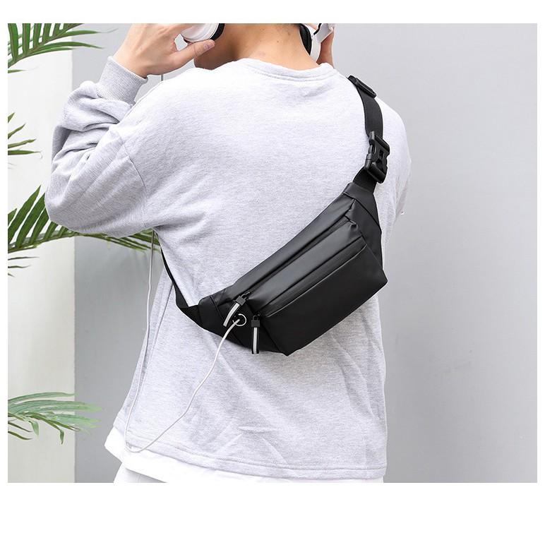 Túi đeo chéo nam VPC kiểu ngang bóng trơn S95 Tặng móc khóa hình khiên