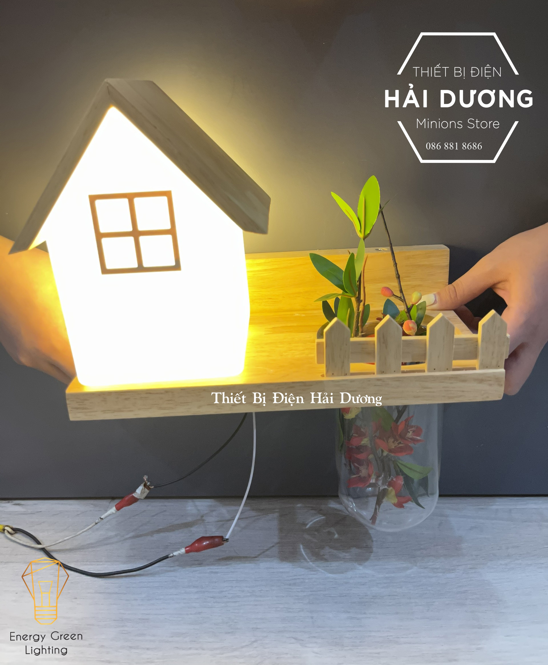 Đèn Tường Kệ Gỗ Chao Thủy Tinh Hình Ngôi Nhà Hiện Đại DT-2732 - Trang Trí Căn Phòng - Đã Bao Gồm Bóng LED