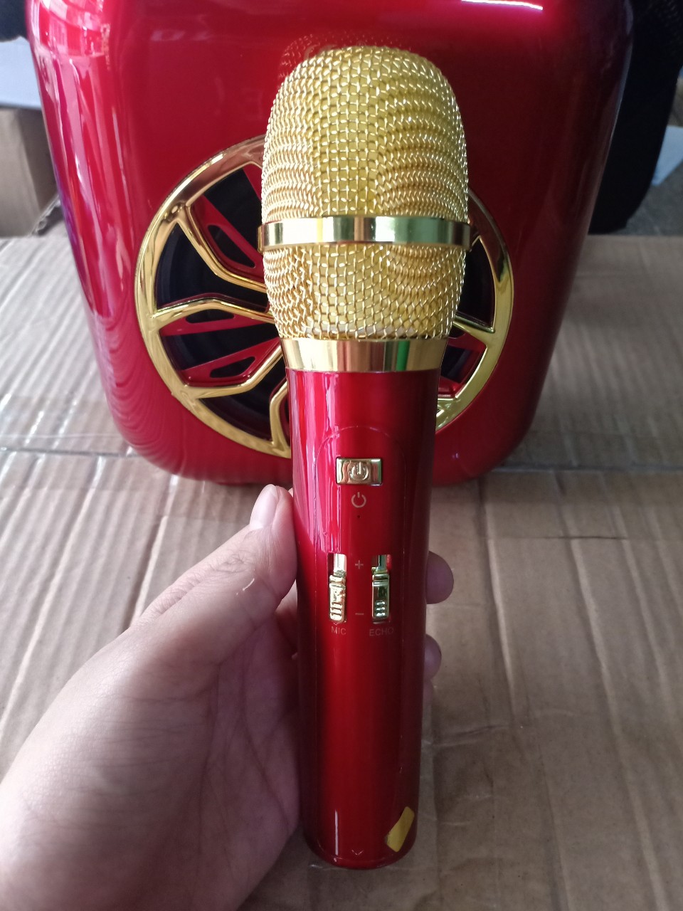 LOA KARAOKE DI ĐỘNG A20 KÈM 1 MICRO KHÔNG DÂY - HÀNG NHẤP KHẨU