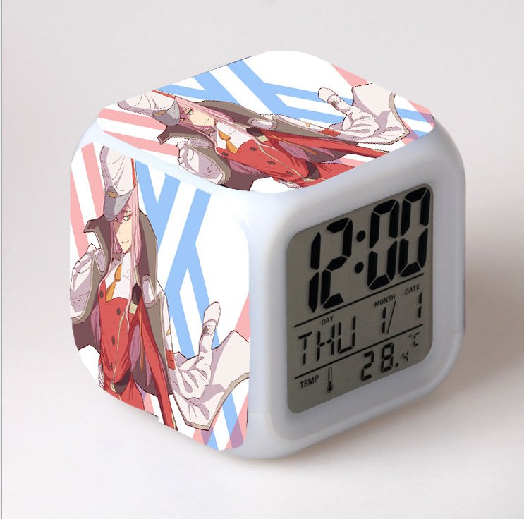 Đồng hồ báo thức để bàn in hình Chiến Trận Người Máy Darling in the FranXX đèn LED đổi màu anime chibi tiện lợi xinh xắn