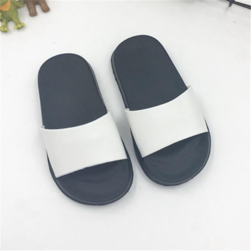 FLIP FLOPS SLIDER SLIDER Sandals Kids Trẻ em trai Slider Slider Slid Trượt trên thanh trượt Color: Black White Shoe Size: 26