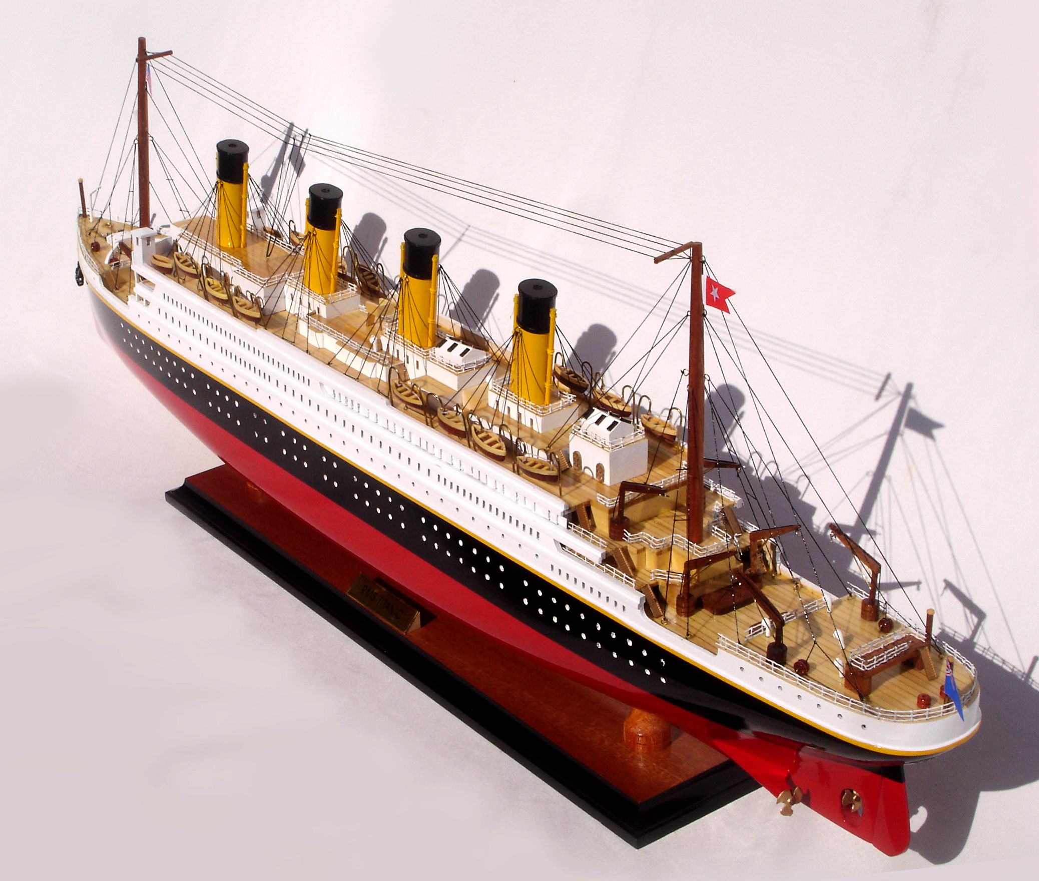 Mô hình thuyền du lịch RMS TITANIC