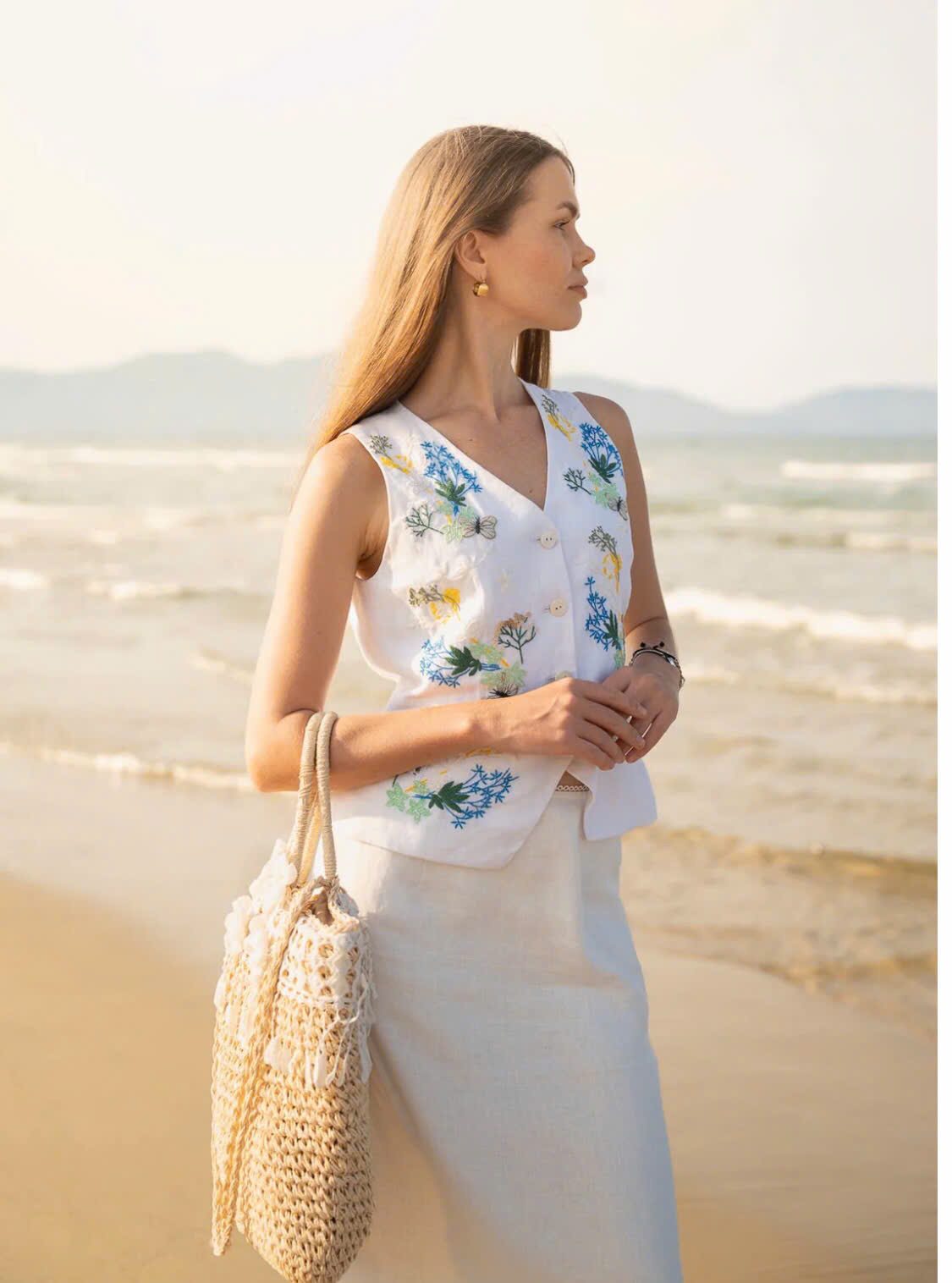 Áo Vest Linen Thêu Tay Mơ Top238 thời trang thiết kế Hity