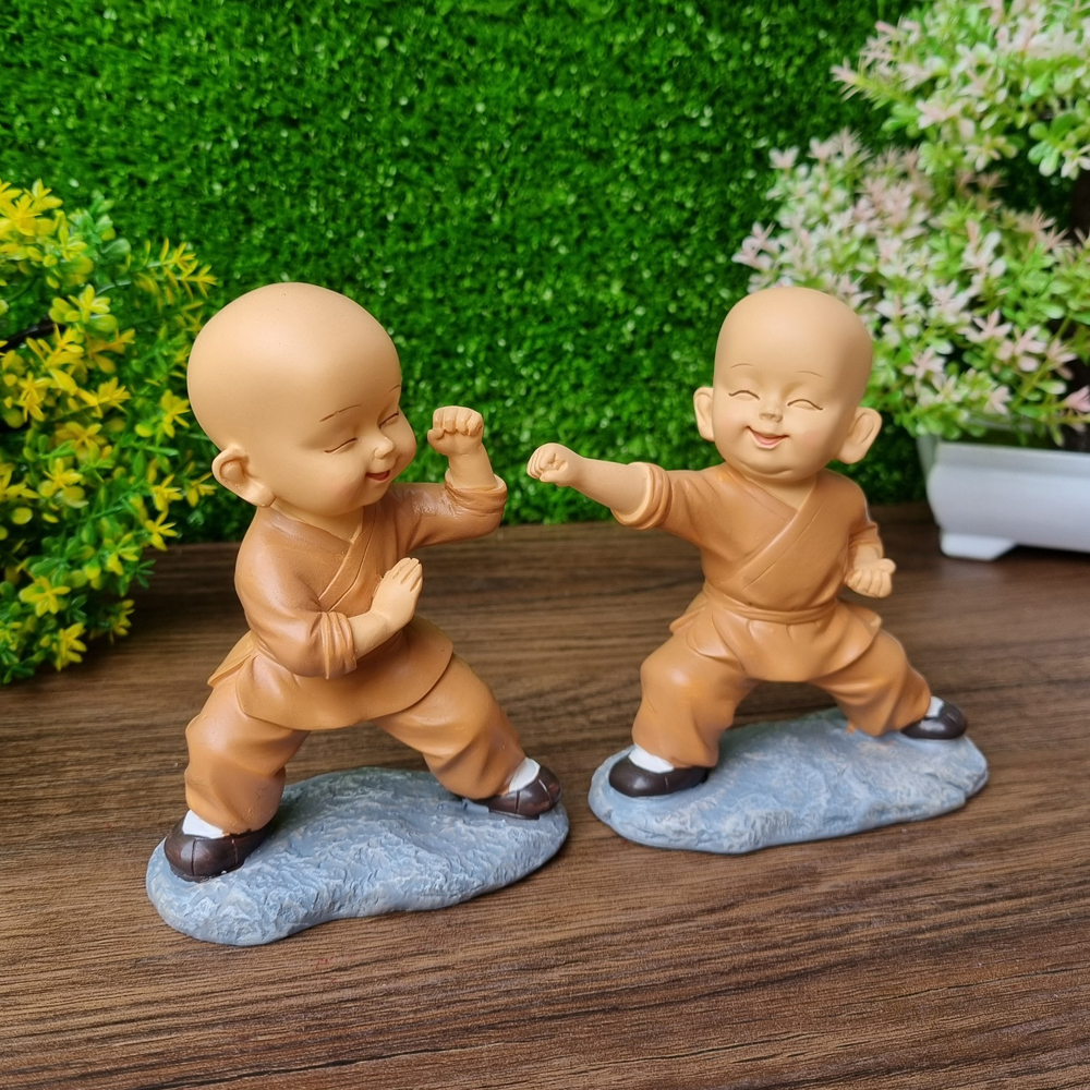 Bộ 02 tượng chú tiểu áo nâu mẫu múa võ 13cm Tấn Công - Phòng Thủ