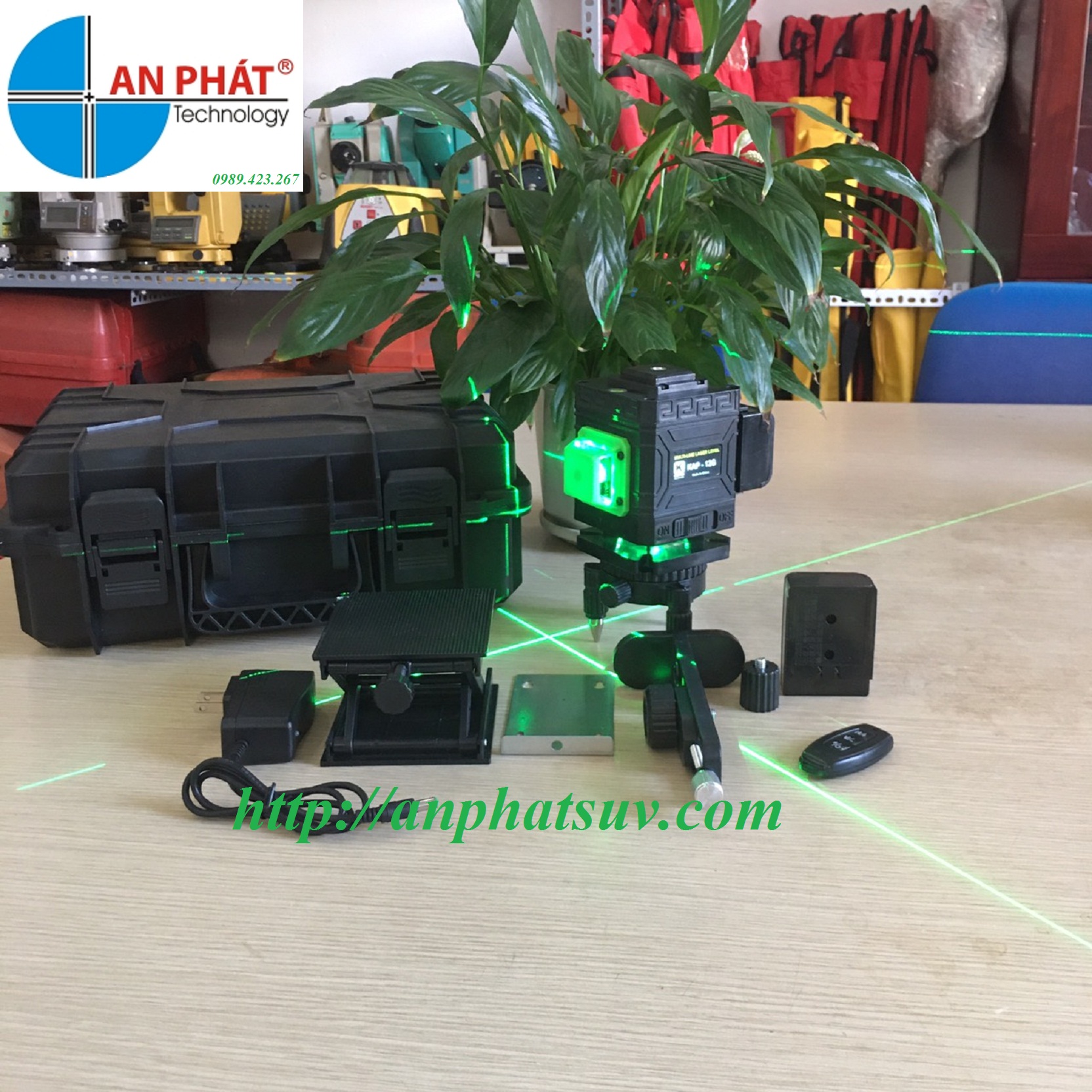 Máy laser 12 tia xanh KAP-12D