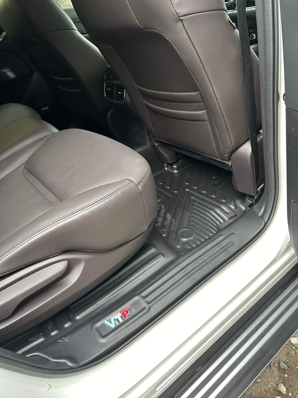 Thảm sàn ViTP Nhựa 360 Full Tràn Viền Bậc Cửa Xe Mazda CX8 6 chỗ