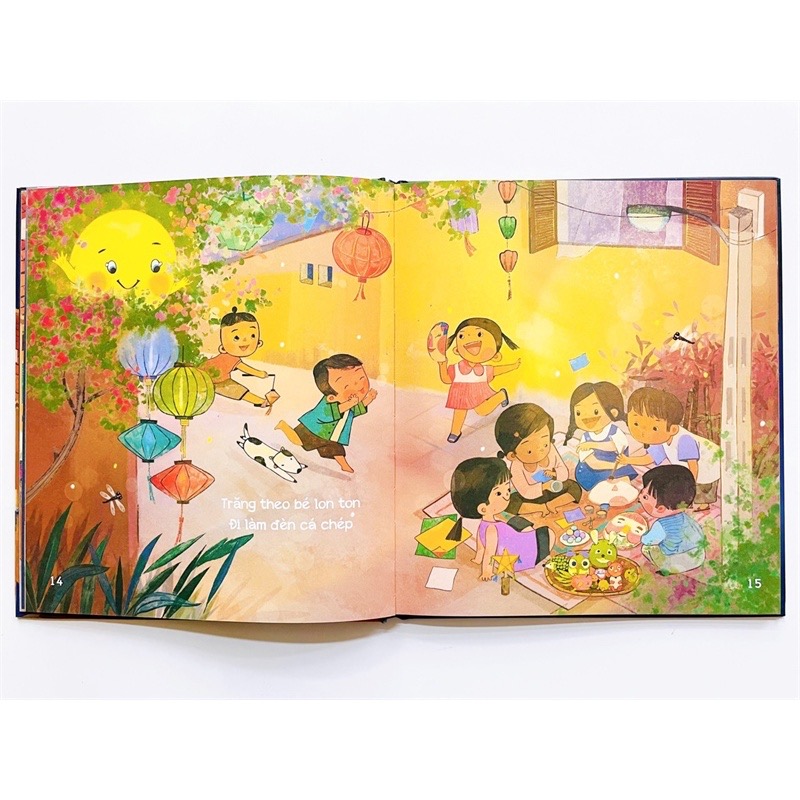 Đủng Đỉnh Trăng Đi - Sách thơ kết hợp âm nhạc kèm sticker, bookmark cho bé 0-3 4-6 tuổi - LionBooks