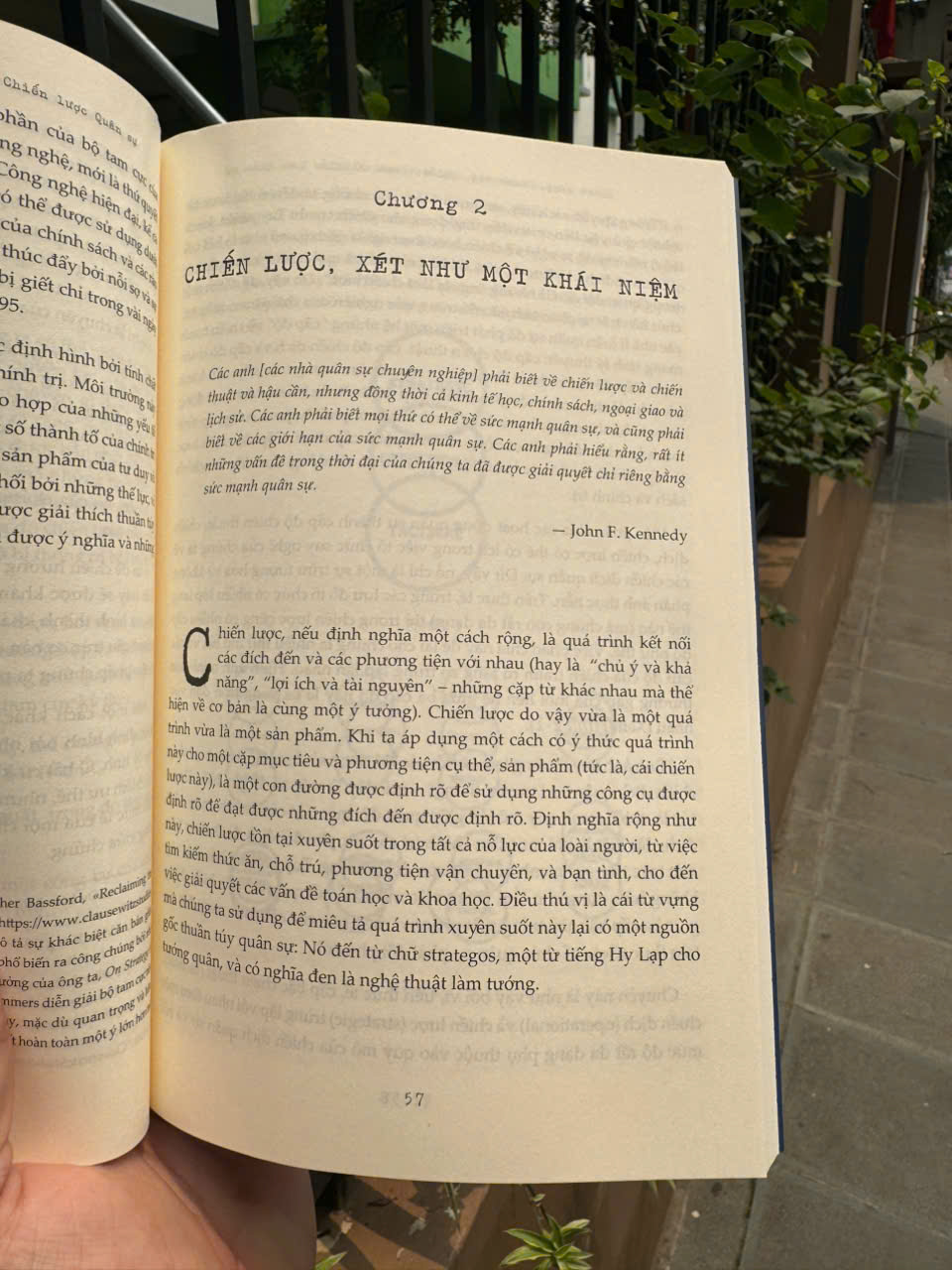 CHÍNH SÁCH, CHÍNH TRỊ, CHIẾN TRANH &amp; CHIẾN LƯỢC QUÂN SỰ- Christopher Bassford- NXB Công Thương- Book Hunter