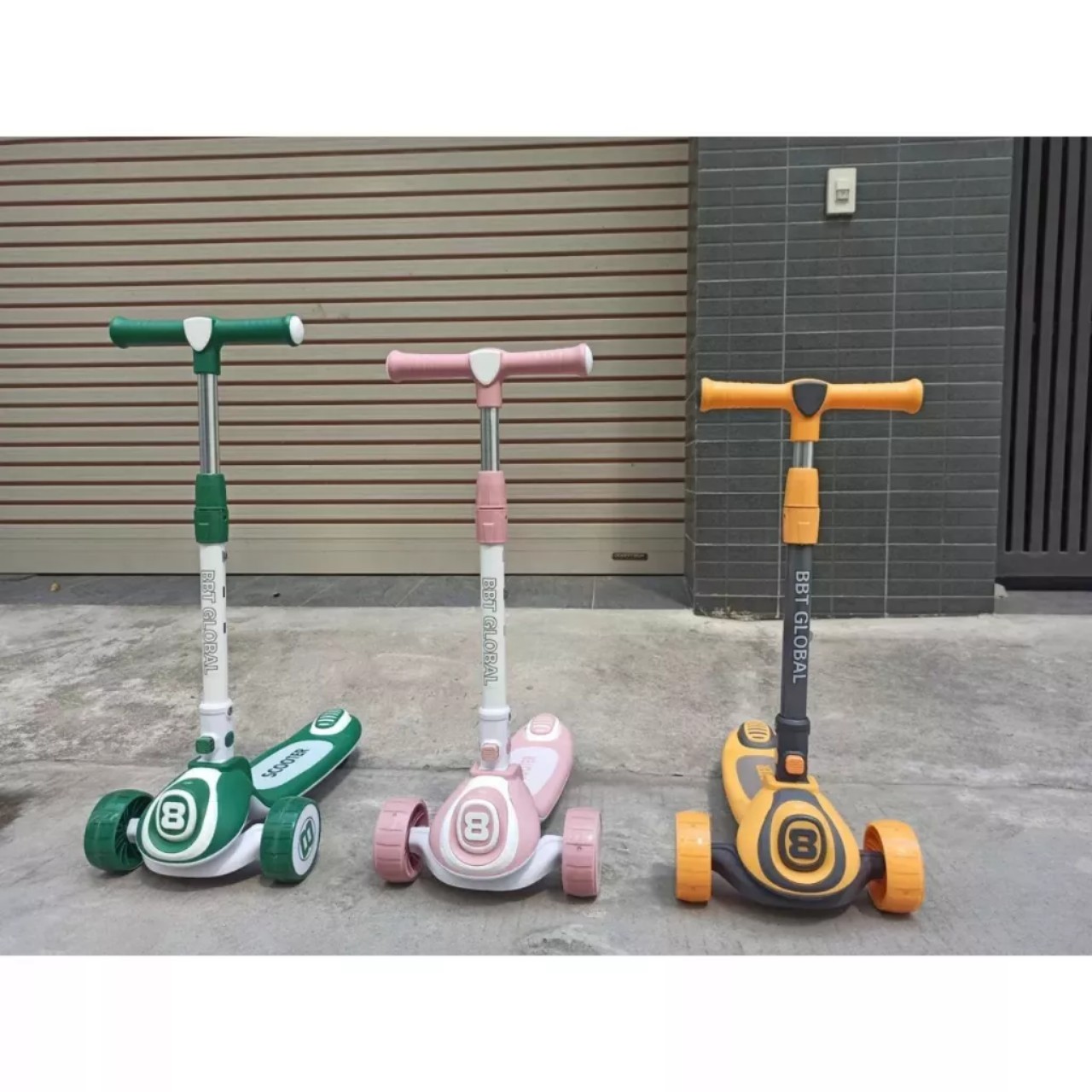 Xe Chòi Chân cho bé, Xe truợt Scooter cho bé 3 in 1, chính hãng, ba bánh phát sáng, có nhạc vui nhộn chịu lực đến 80kg