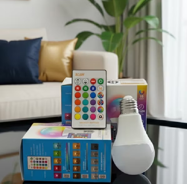 bóng đèn LED 7 màu điều khiển từ xa hiệu ứng màu đẹp dùng trang trí hoặc chiếu sáng