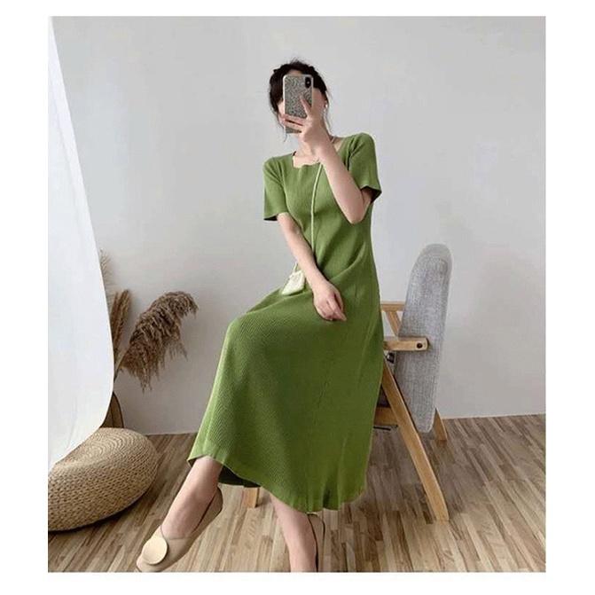 Váy len xoè tay ngắn sang trọng