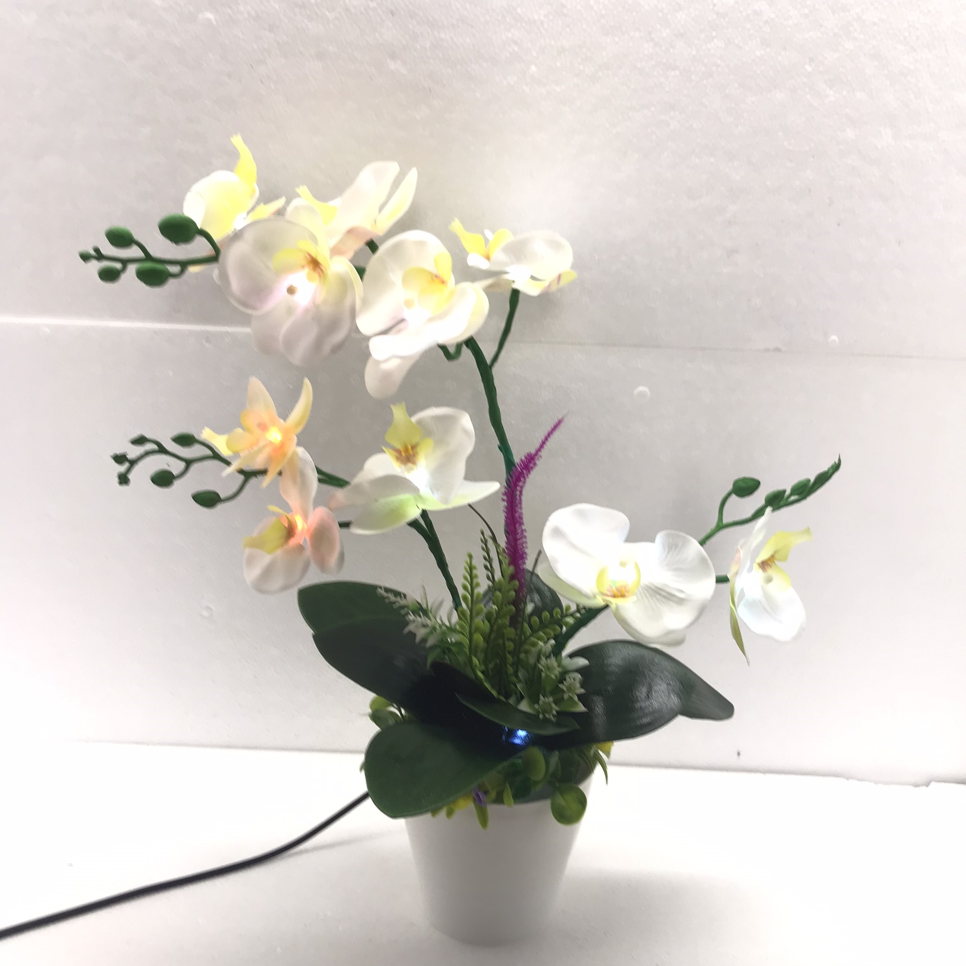 Hoa lan trang trí gắn đèn 3 nhánh  Hoa lan giả