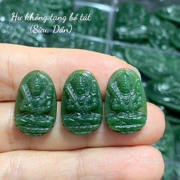 Mặt đeo Phật bản mệnh ngọc bích 20mm