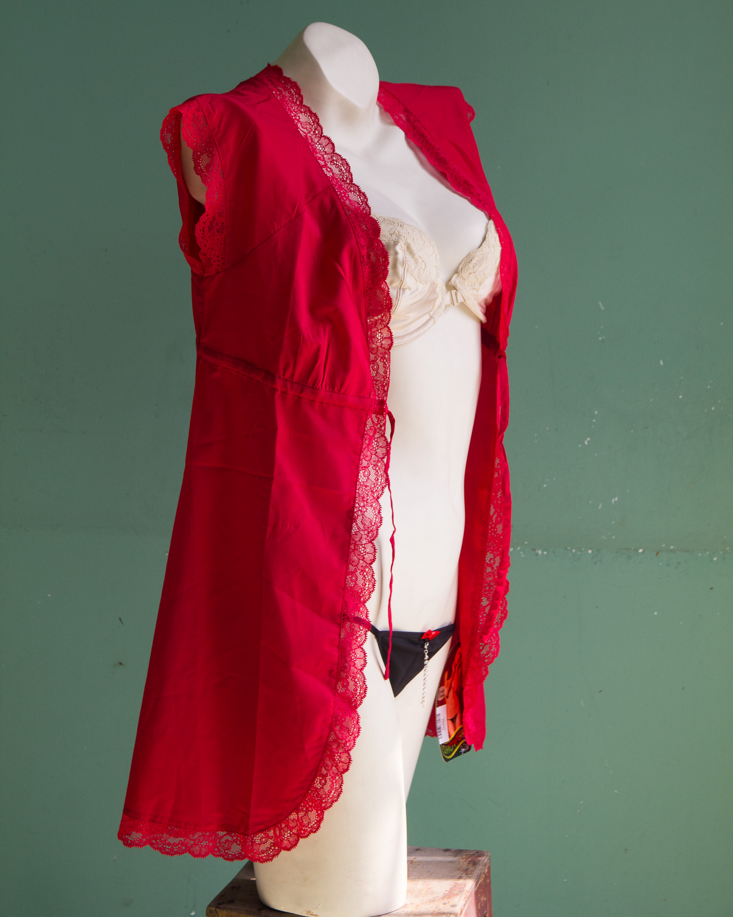 Áo Khoác Ngủ Kimono Cột Dây Viền Ren Đỏ