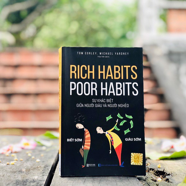 Combo Sách Rich Habits Poor Habits (Sự Khác Biệt Giữa Người Giàu Và Người Nghèo) - Và Bút Dạ Quang Thiên Long - Dùng Bút Đánh Dấu Đoạn Quan Trọng Để Giúp Việc Đọc Sách Hiệu Quả Hơn