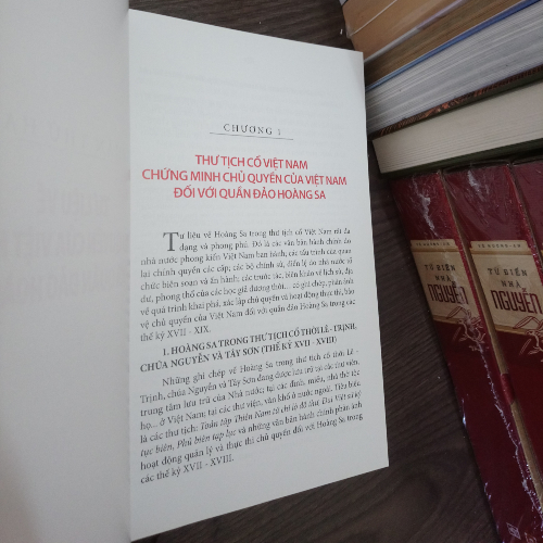 TƯ LIỆU VỀ CHỦ QUYỀN CỦA VIỆT NAM ĐỐI VỚI QUẦN ĐẢO HOÀNG SA (Tác giả: Trần Đức Anh Sơn chủ biên)