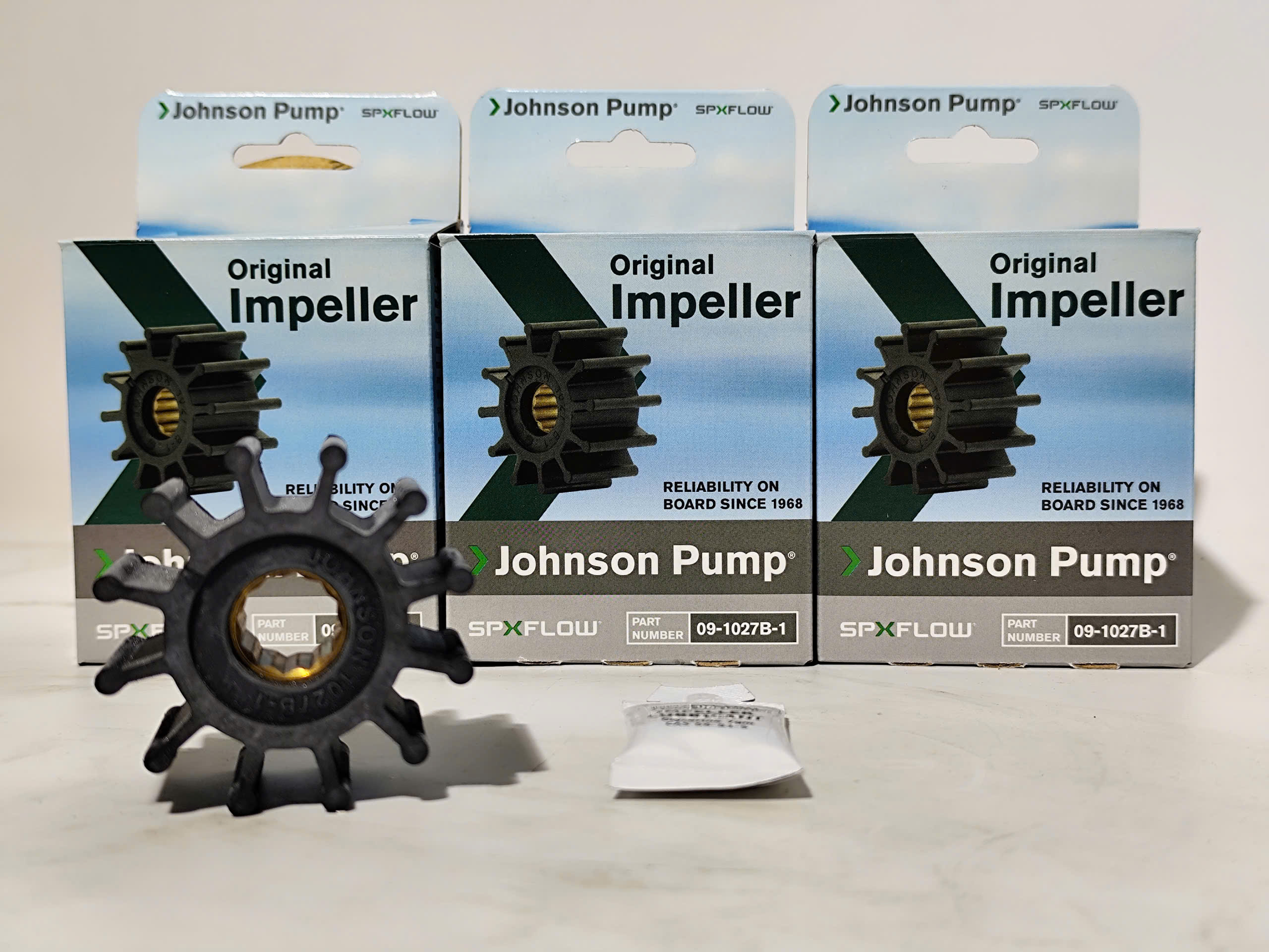 Johnson Pump 09-1027B-1 Cánh Cao Su Bơm Nước , Johnson Pump 10-24571-13,  Jabsco 1210-0001, JPI 091027B1, 02-0786