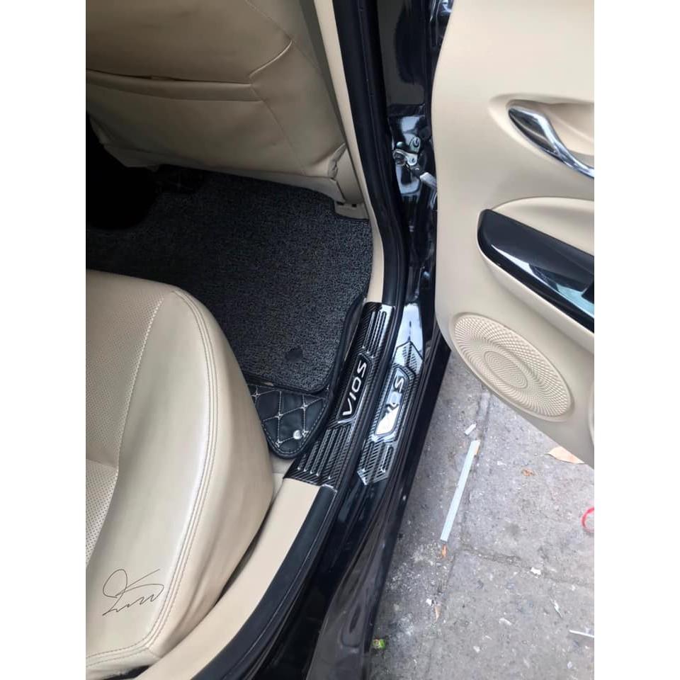 Ốp Bậc Cửa, Nẹp Bước Chân Trong Xe Toyota VIOS 2023-2019 Chất Liệu Titan Cao Cấp