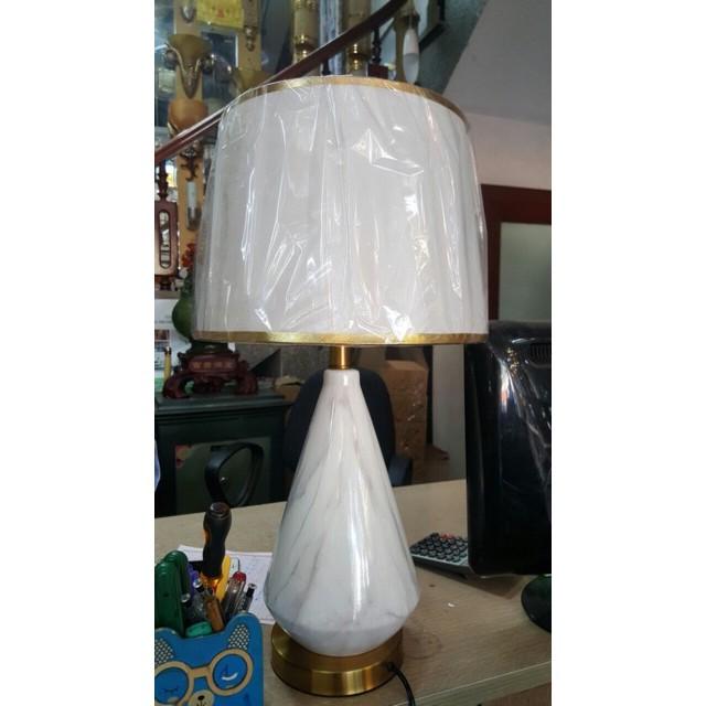 Đèn đặt bàn trang trí decor sang trọng, đèn bàn,đèn phòng ngủ,đèn trang trí,đèn khách sạn,đèn decor