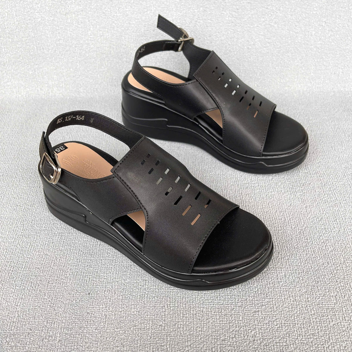 Giày Xăng đan nữ 7cm thời trang đế bằng pu siêu nhẹ màu đen Trường Hải XD145