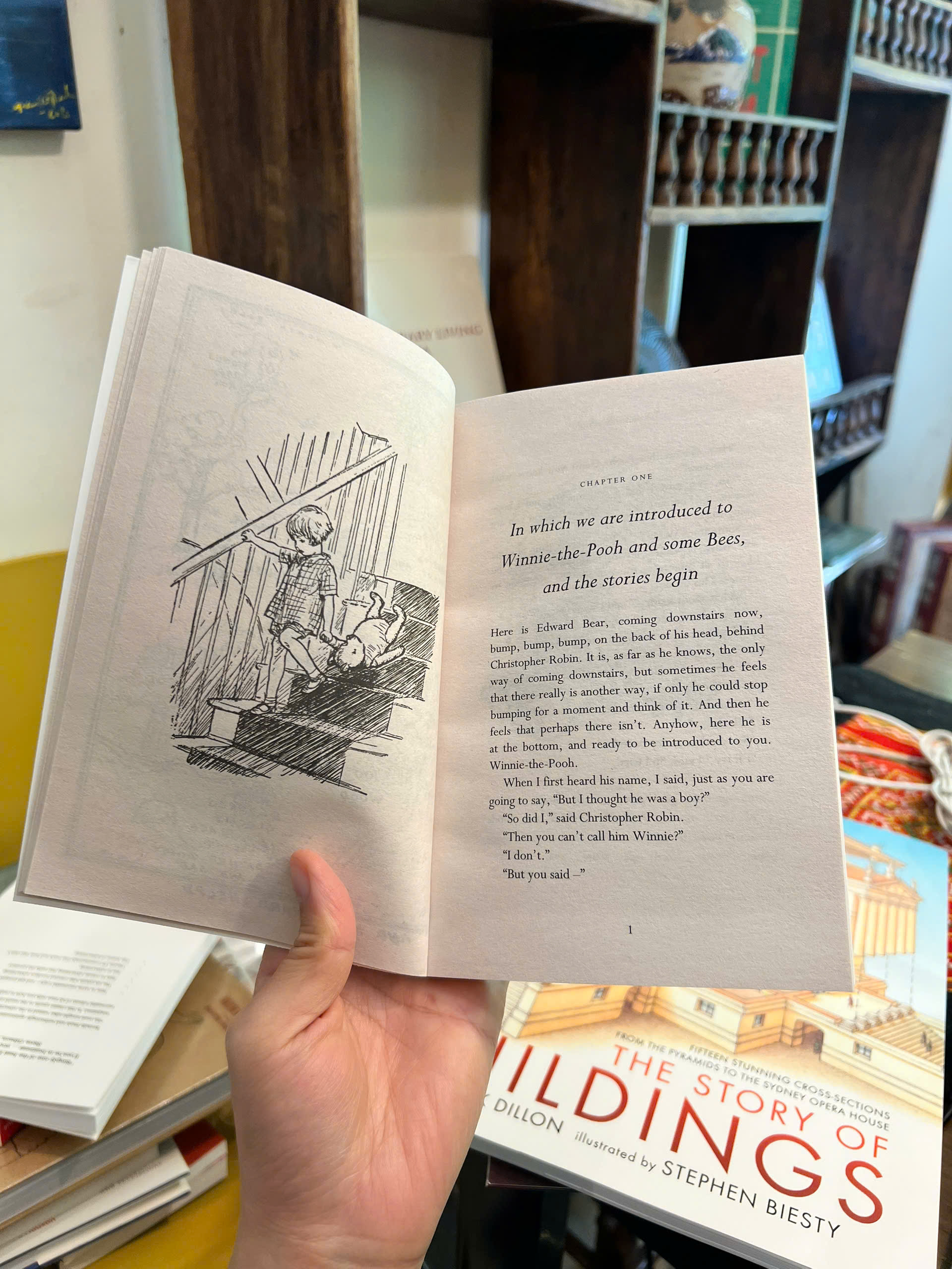 Sách - Winnie-the-Pooh by A. A. Milne | Childrens Fiction / Classic / Ngoại văn Thiếu nhi Nhập khẩu