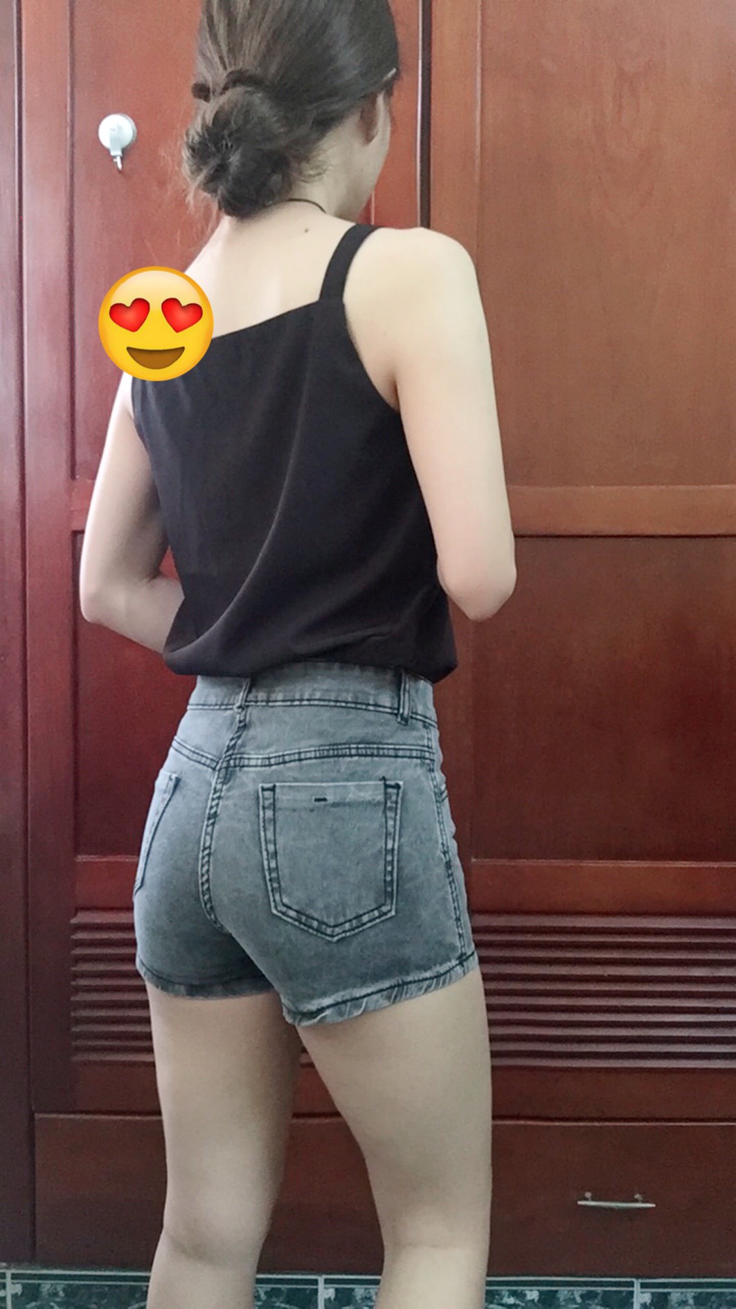 Quần Short Jean Trơn Co Dãn