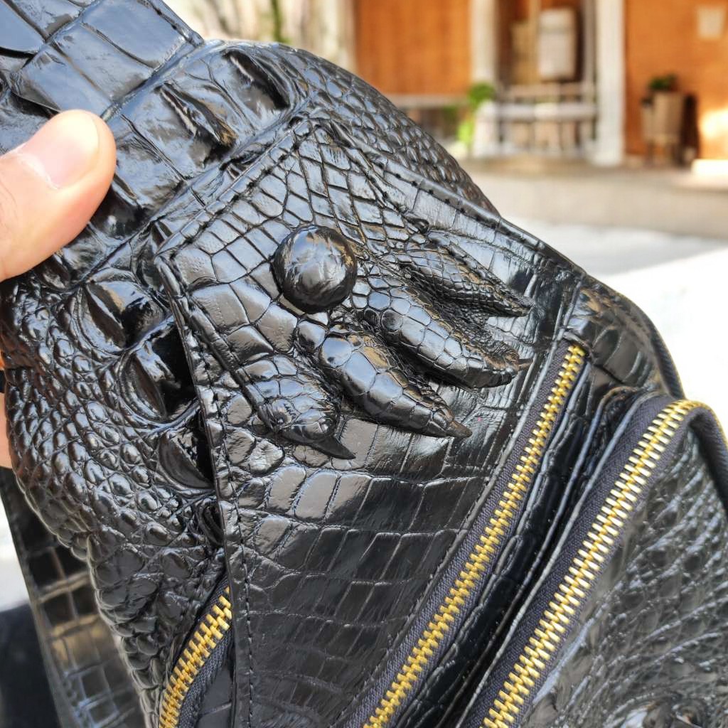 Túi đeo chéo Nam cá tính. Da cá sấu có Móng đẹp nổi bật!