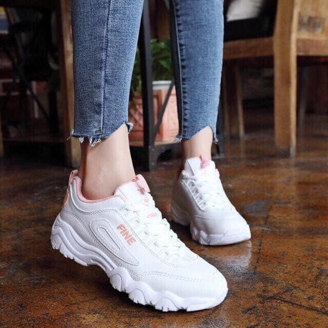 Giày thể thao nhiều mẫu. chỉ chọn size ko chọn mẫu