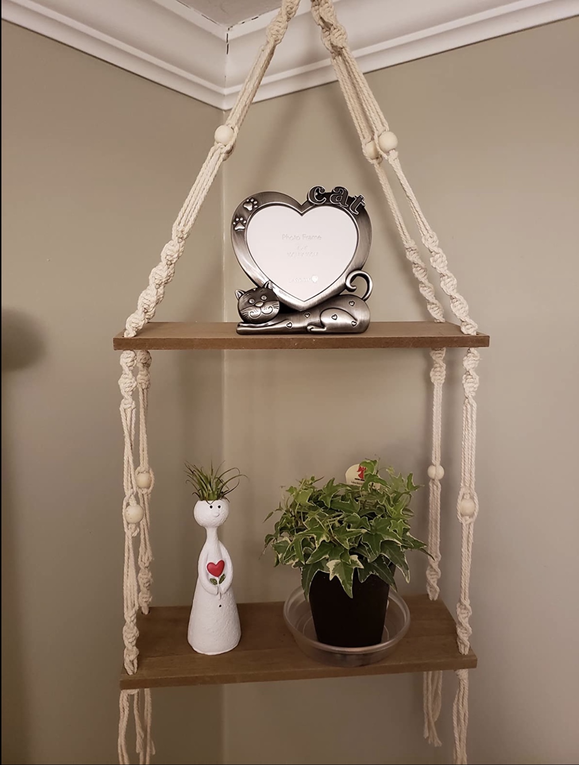Kệ gỗ treo tường 2 tầng, tết dây thủ công, màu nâu, KT 40x15cm. 2T17321