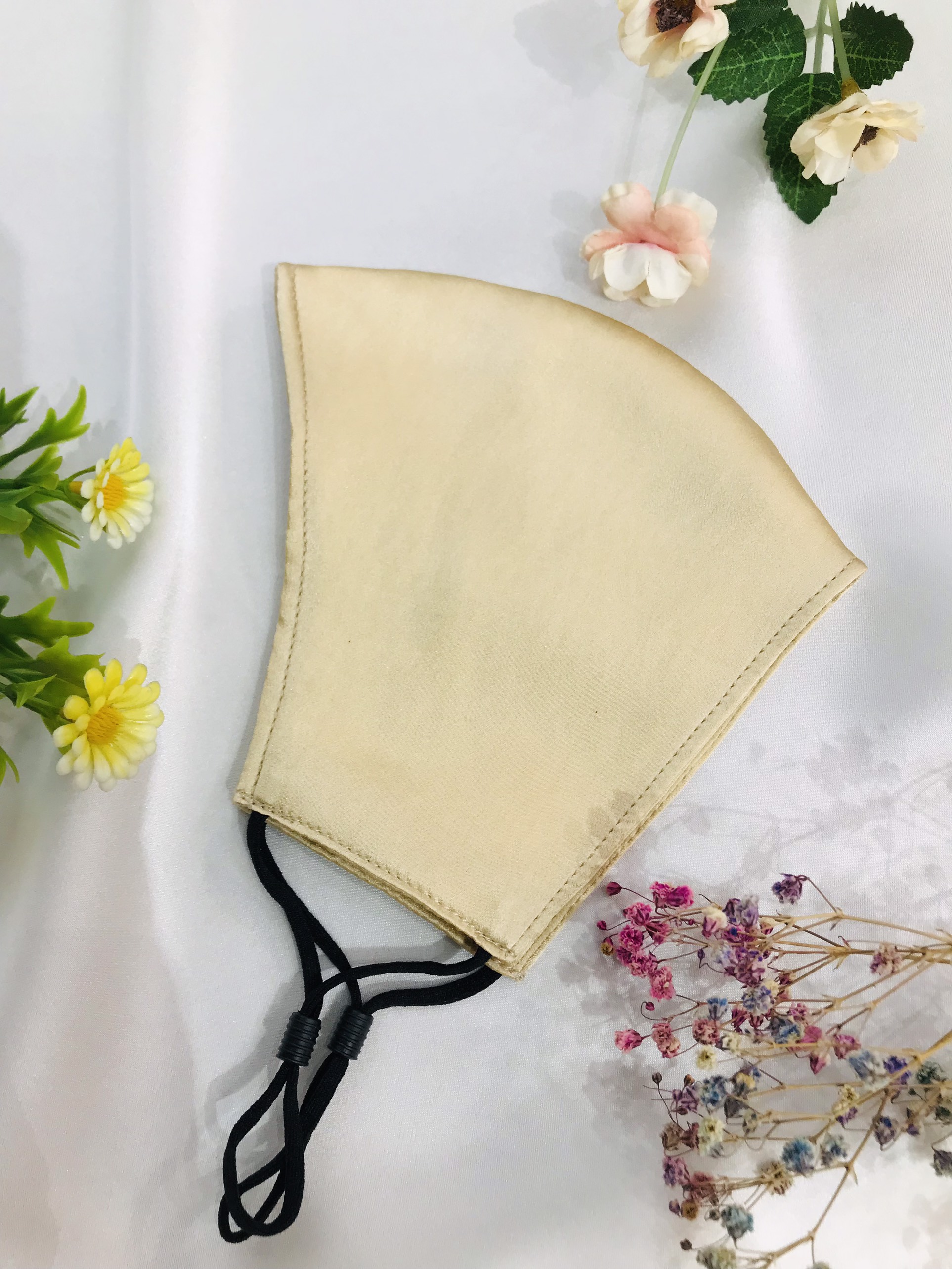 Mulberry silk facemask- Khẩu trang lụa tơ tằm tự nhiên 3 lớp unisex, gồm 2 lớp vải lụa tơ tằm (silk)+ 01 lớp bông tơ tằm